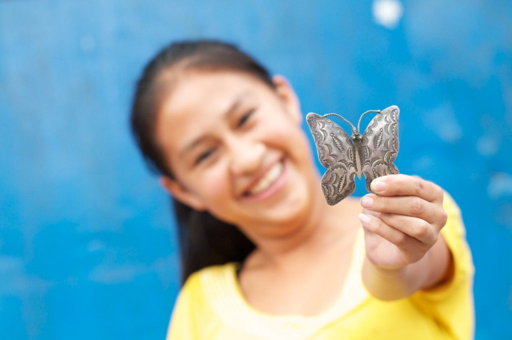 niña sonriendo